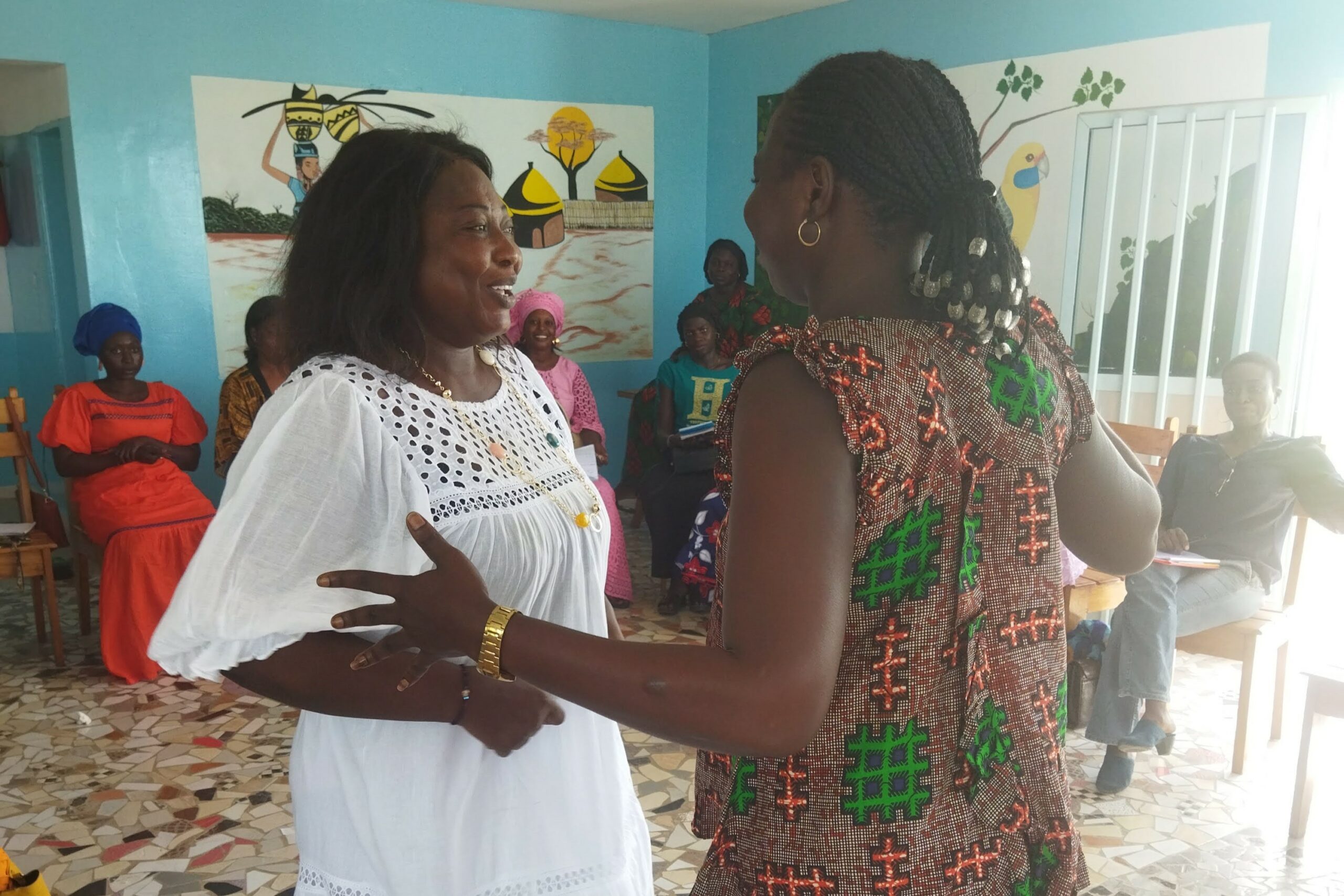 Moment de gratitude entre 2 entrepreneures du GIE UDFDF