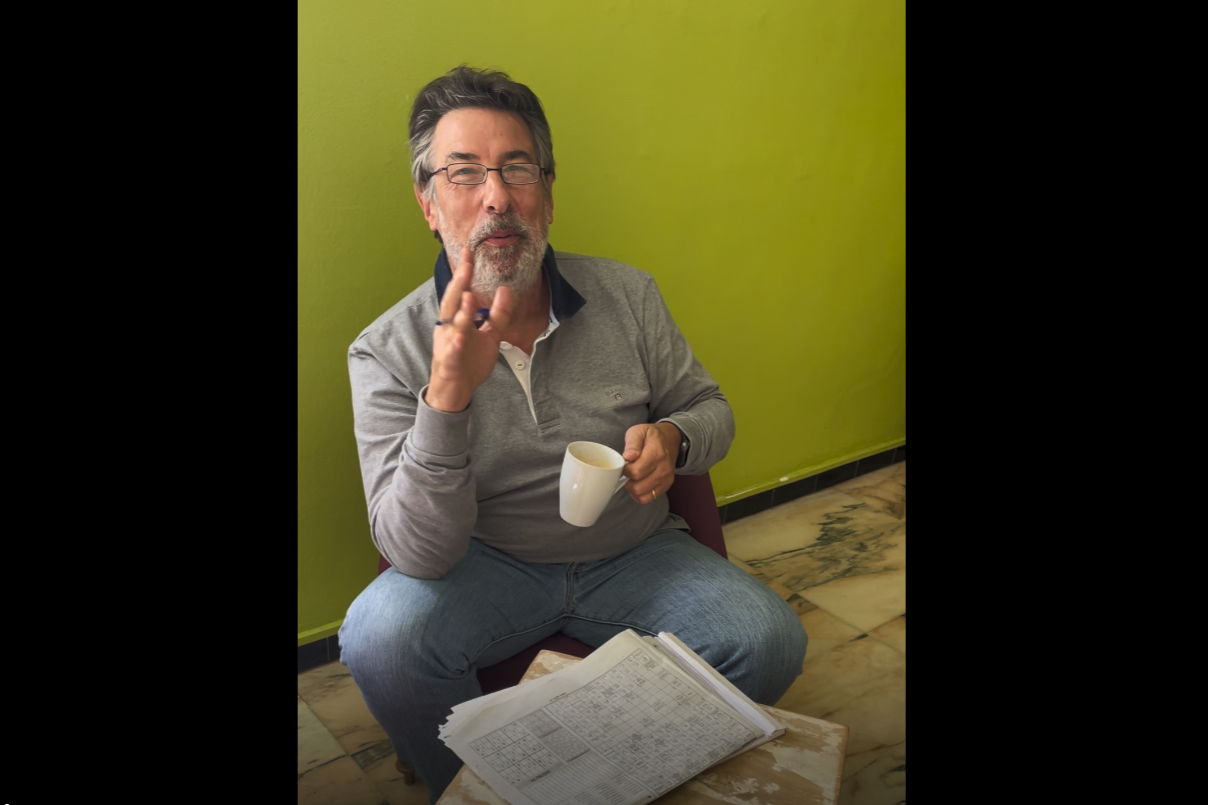 Mots croisés au bureau
